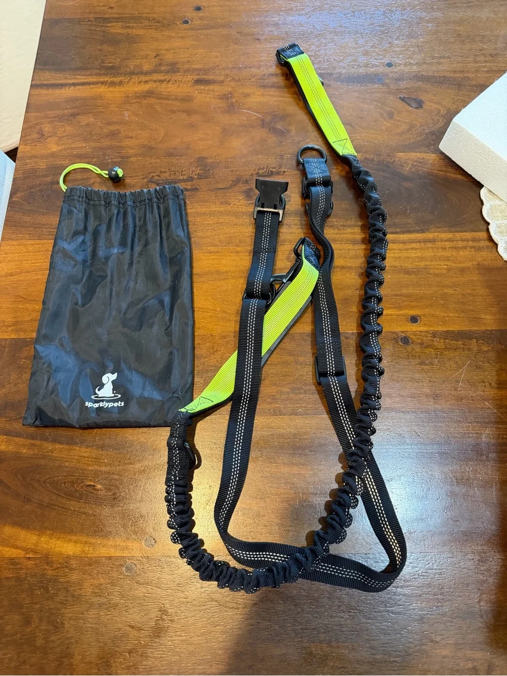 Hands-Free Reflective Dog Leash in Black & Green